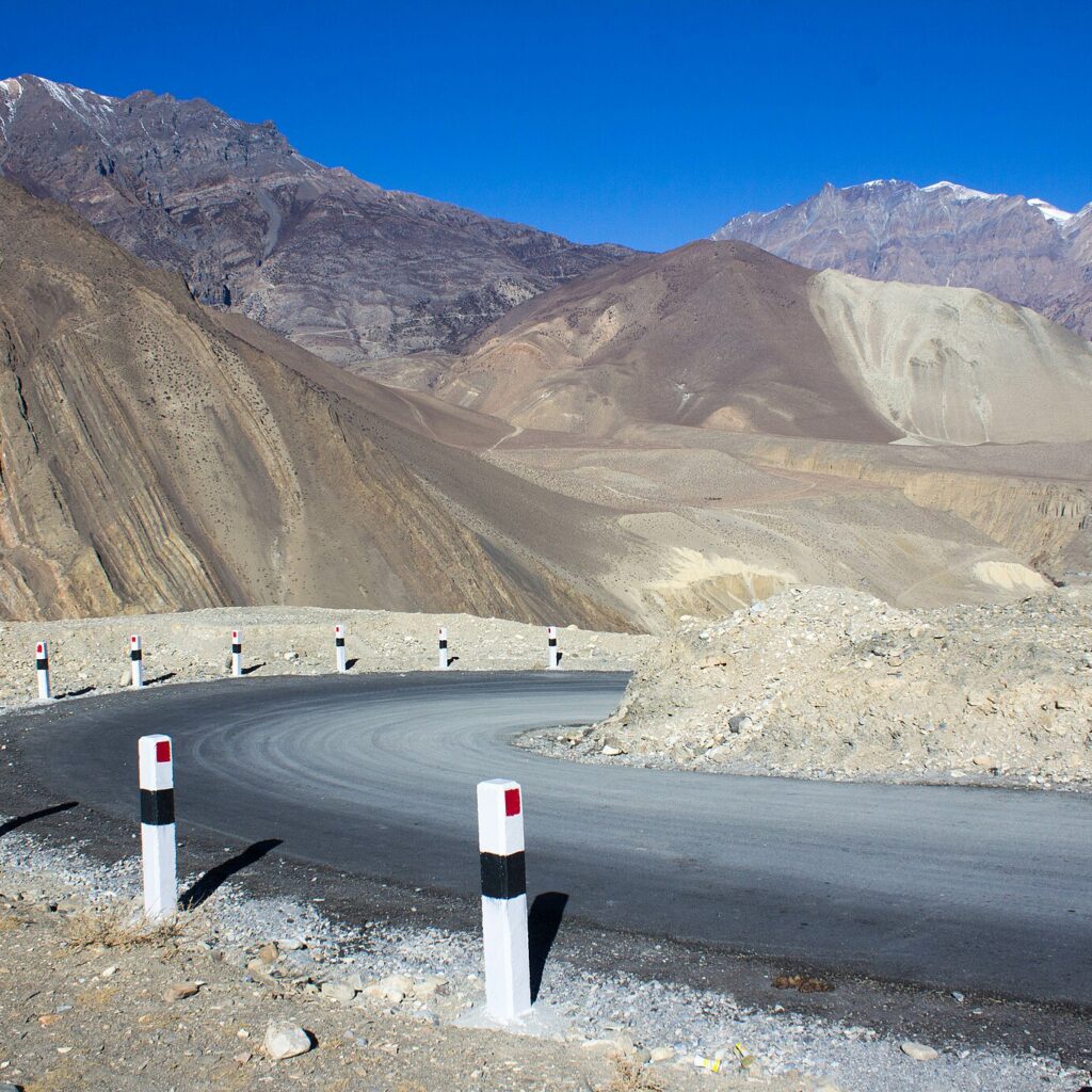 KAGBENI-MUSTANG-ROAD-NEPAL