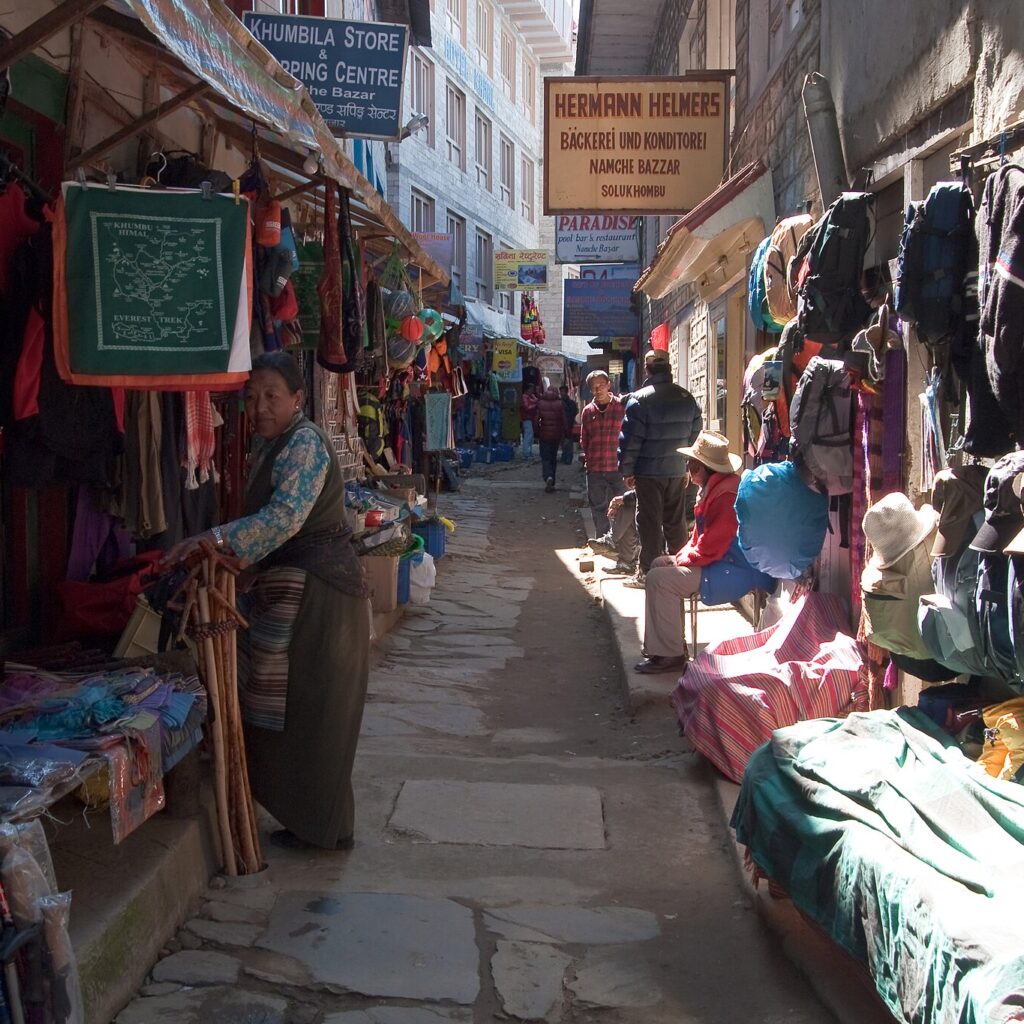 NAMCHE-BAZAR-SHOPPING-STREET-NEPAL