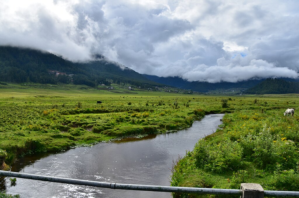 PHOBJIKHA-VALLEY-BHUTAN